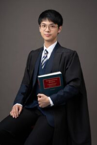 許栢睿議長坐像。